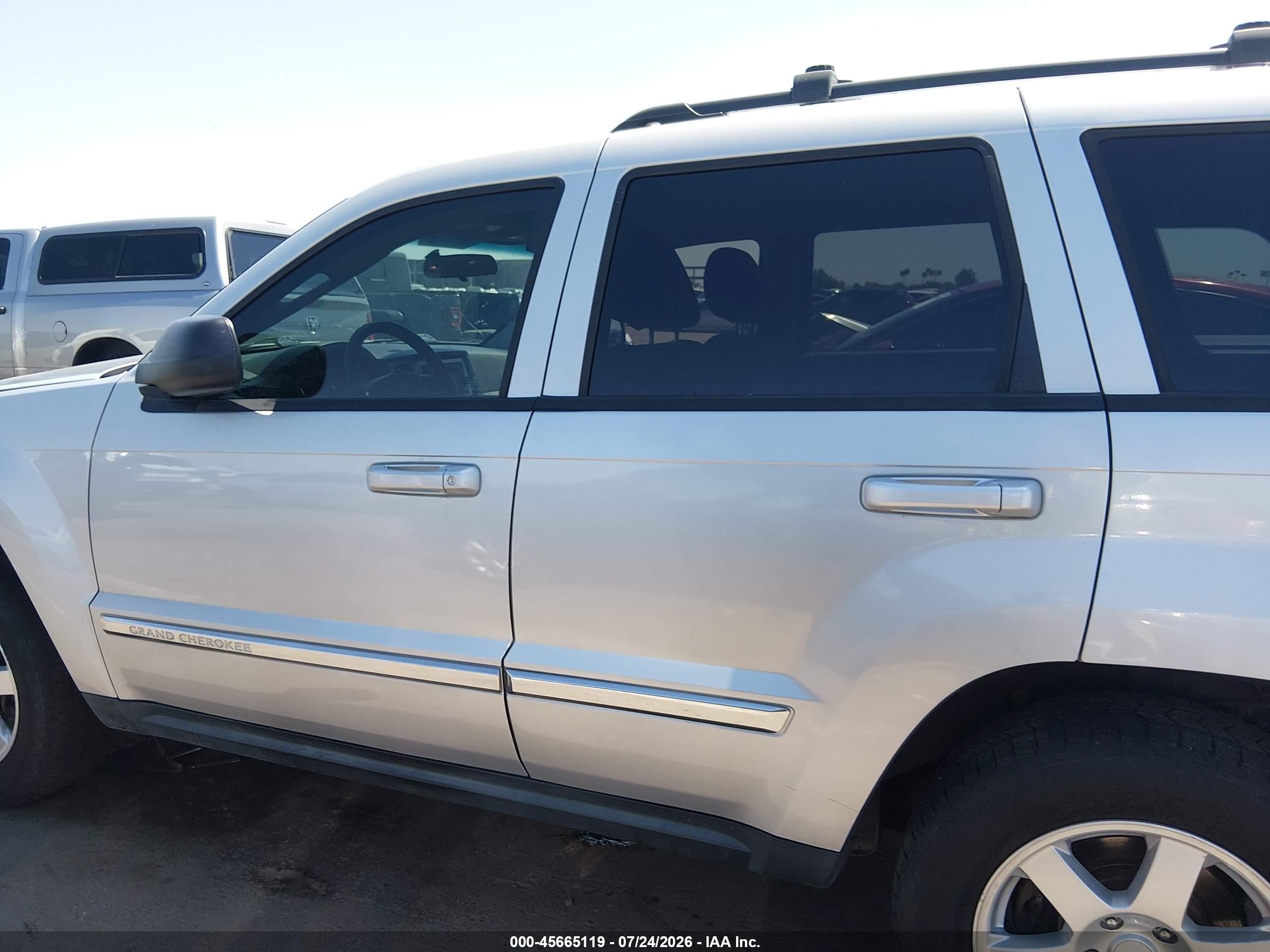 2010 Jeep Grand Cherokee Laredo Silver vin: 1J4PR4GK3AC147801