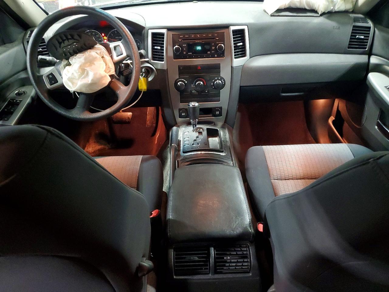 2010 Jeep Grand Cherokee Laredo White vin: 1J4PR4GK4AC116766