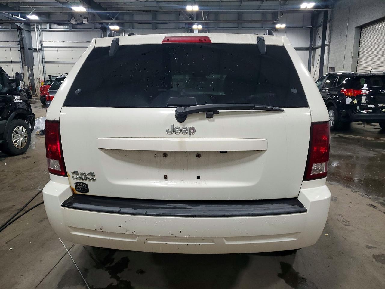 2010 Jeep Grand Cherokee Laredo White vin: 1J4PR4GK4AC116766