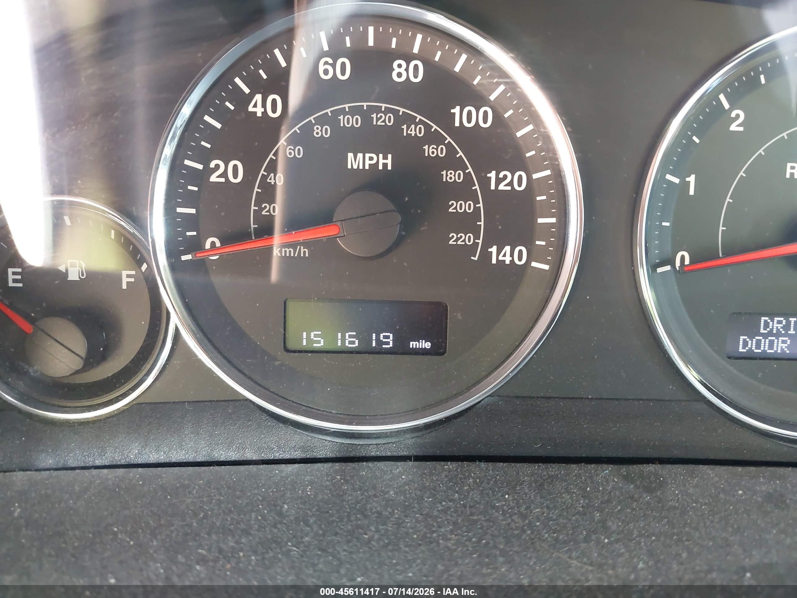 2010 Jeep Grand Cherokee Laredo Серебряный vin: 1J4PR4GK4AC120381