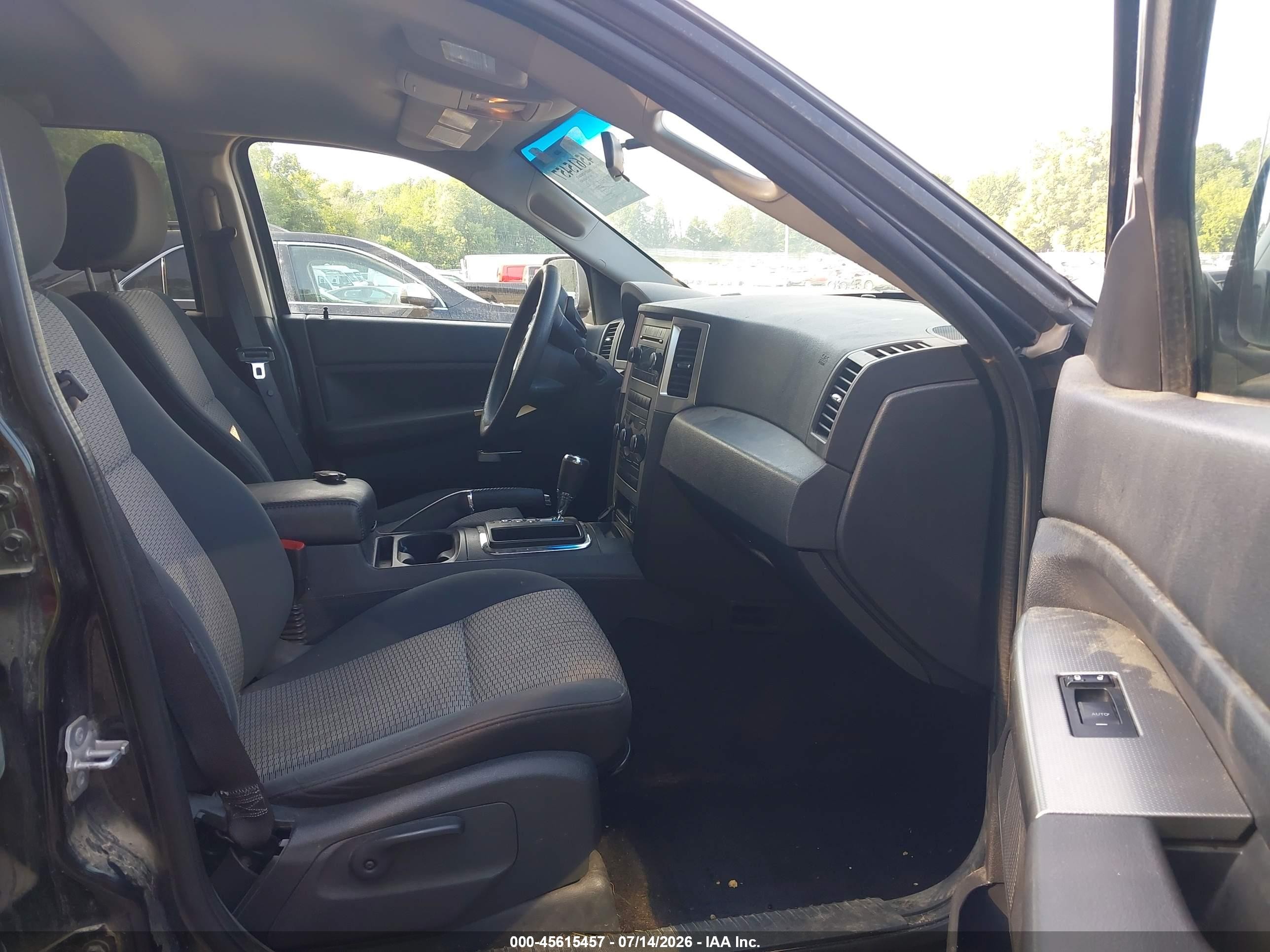 2010 Jeep Grand Cherokee Laredo Black vin: 1J4PR4GK4AC133244