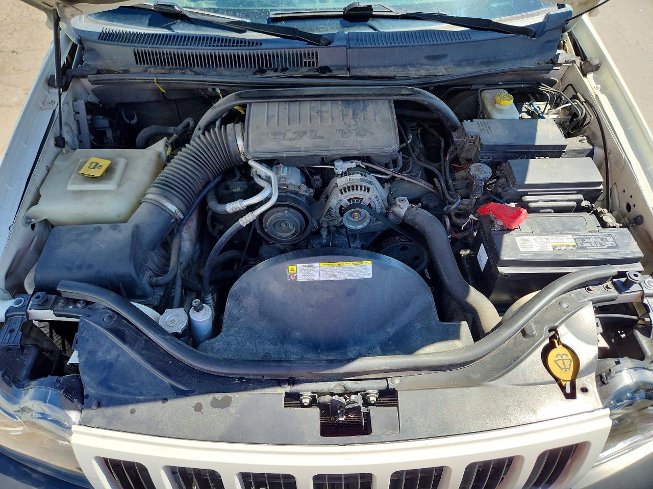 2010 Jeep Grand Cherokee Laredo Белый vin: 1J4PR4GK5AC127338