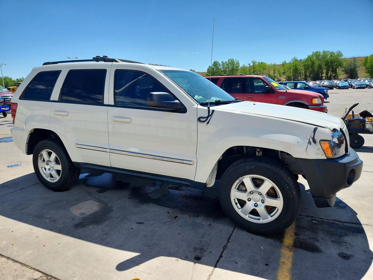 2010 Jeep Grand Cherokee Laredo Белый vin: 1J4PR4GK5AC127338