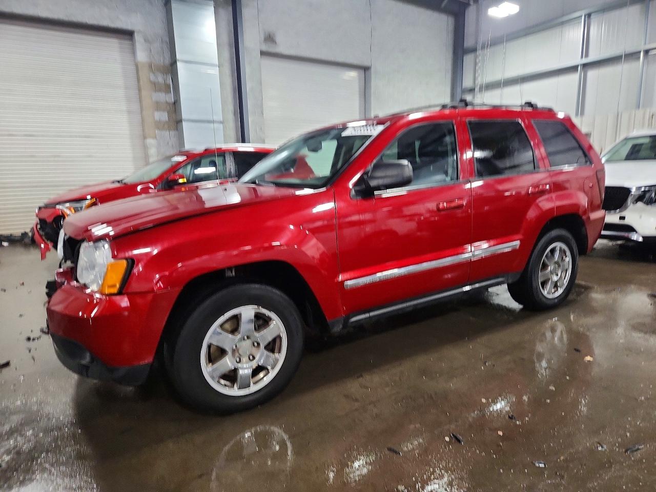2010 Jeep Grand Cherokee Laredo Red vin: 1J4PR4GK5AC152207