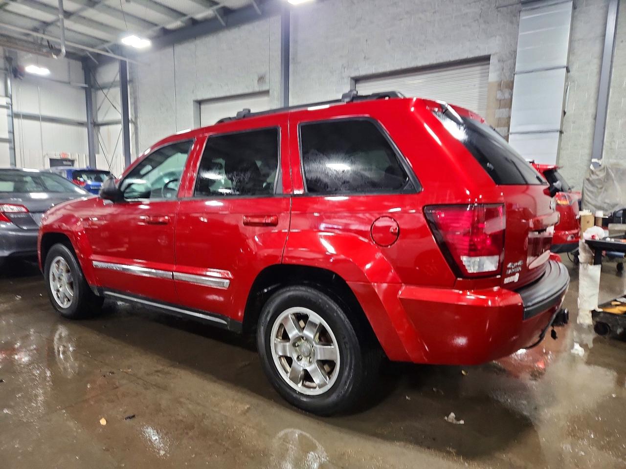 2010 Jeep Grand Cherokee Laredo Red vin: 1J4PR4GK5AC152207