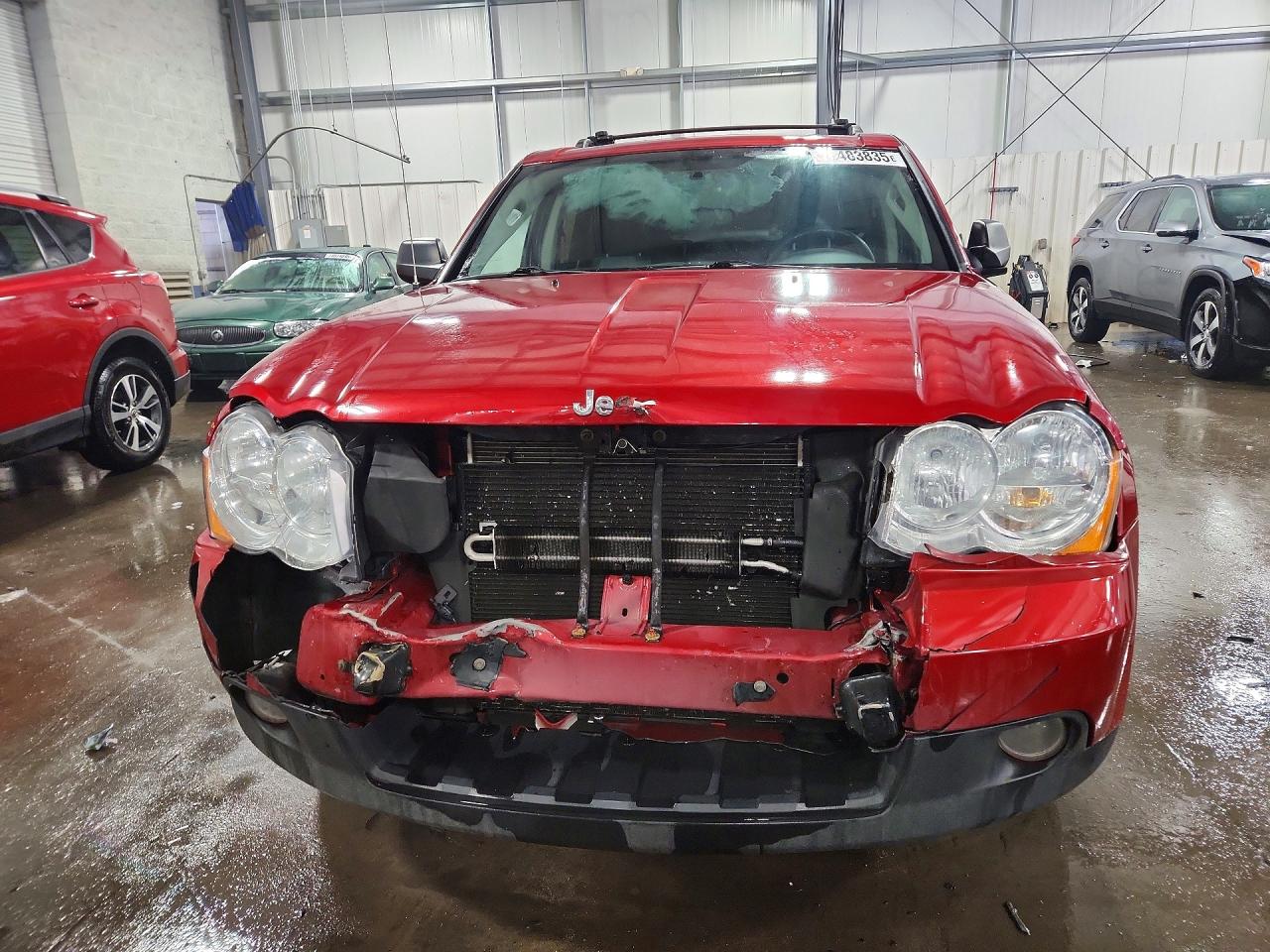 2010 Jeep Grand Cherokee Laredo Red vin: 1J4PR4GK5AC152207