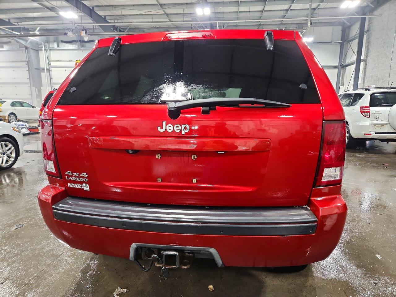 2010 Jeep Grand Cherokee Laredo Red vin: 1J4PR4GK5AC152207