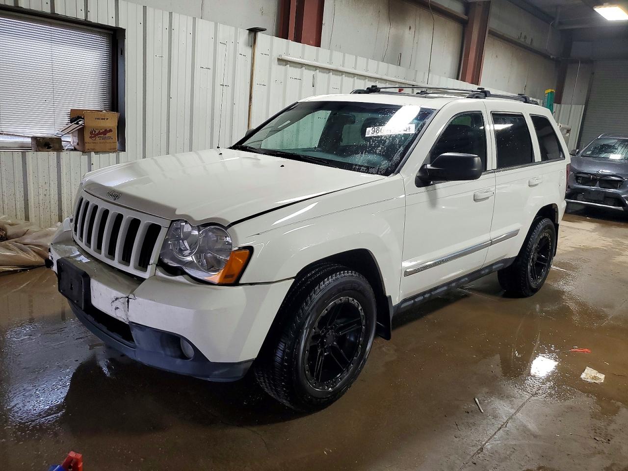 2010 Jeep Grand Cherokee Laredo White vin: 1J4PR4GK5AC152210