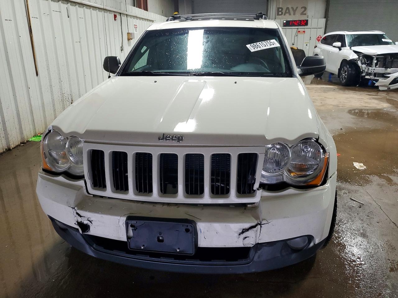 2010 Jeep Grand Cherokee Laredo White vin: 1J4PR4GK5AC152210
