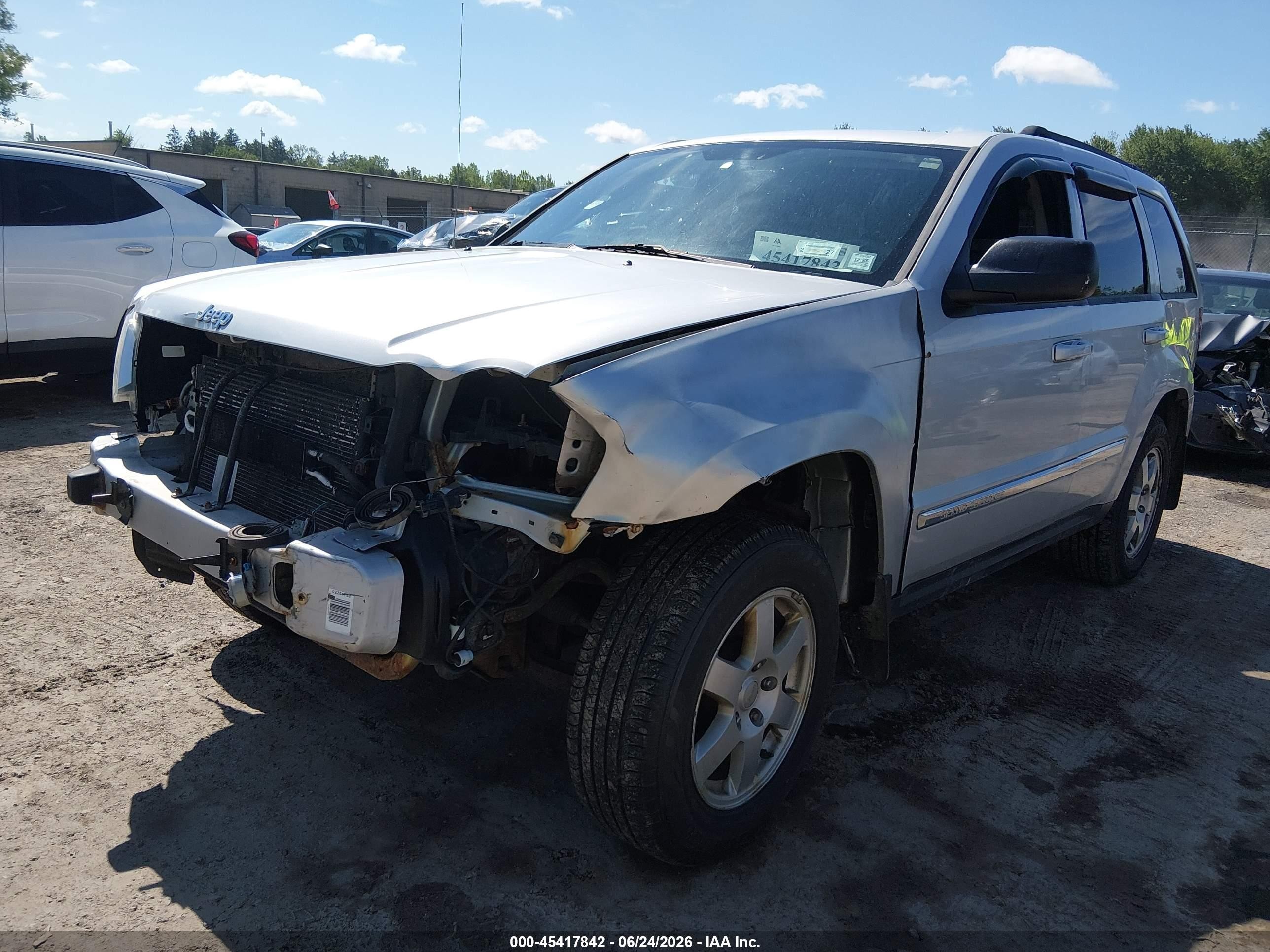 2010 Jeep Grand Cherokee Laredo Silver vin: 1J4PR4GK6AC125582