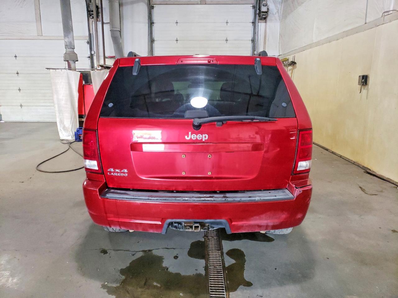 2010 Jeep Grand Cherokee Laredo Красный vin: 1J4PR4GK6AC151227