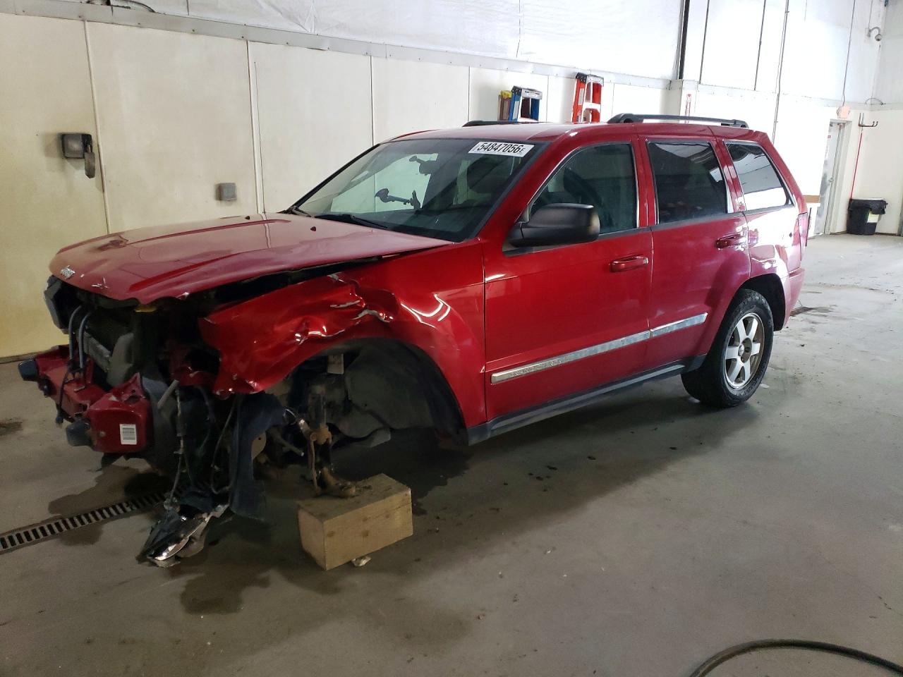2010 Jeep Grand Cherokee Laredo Красный vin: 1J4PR4GK6AC151227