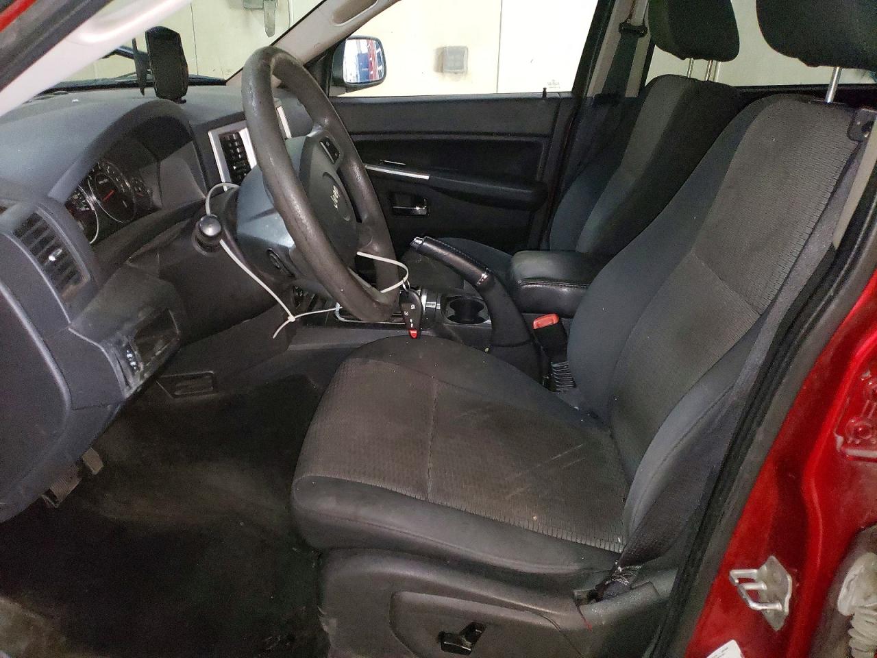 2010 Jeep Grand Cherokee Laredo Красный vin: 1J4PR4GK6AC151227