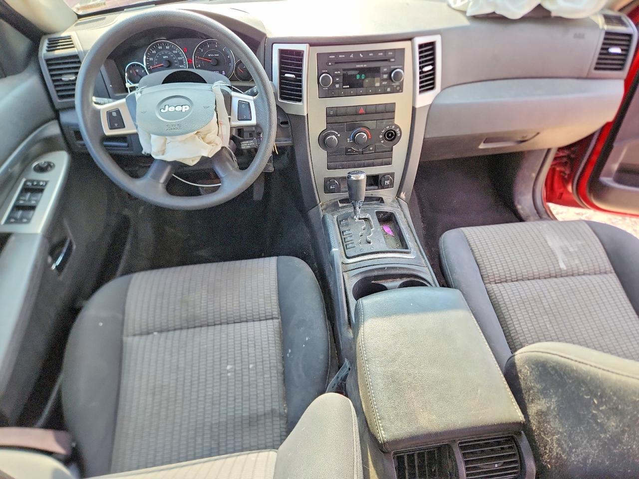 2010 Jeep Grand Cherokee Laredo Red vin: 1J4PR4GK7AC115174