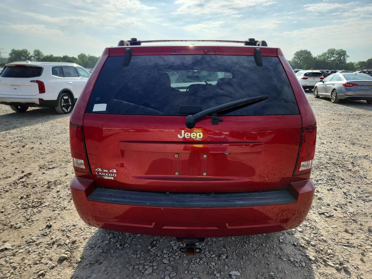 2010 Jeep Grand Cherokee Laredo Red vin: 1J4PR4GK7AC115174
