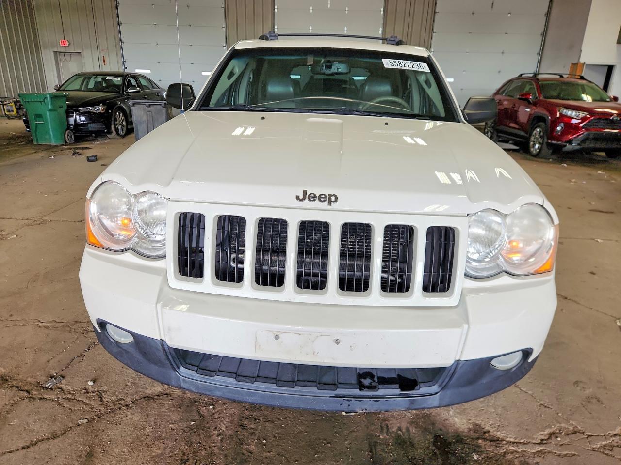 2010 Jeep Grand Cherokee Laredo White vin: 1J4PR4GK7AC143928