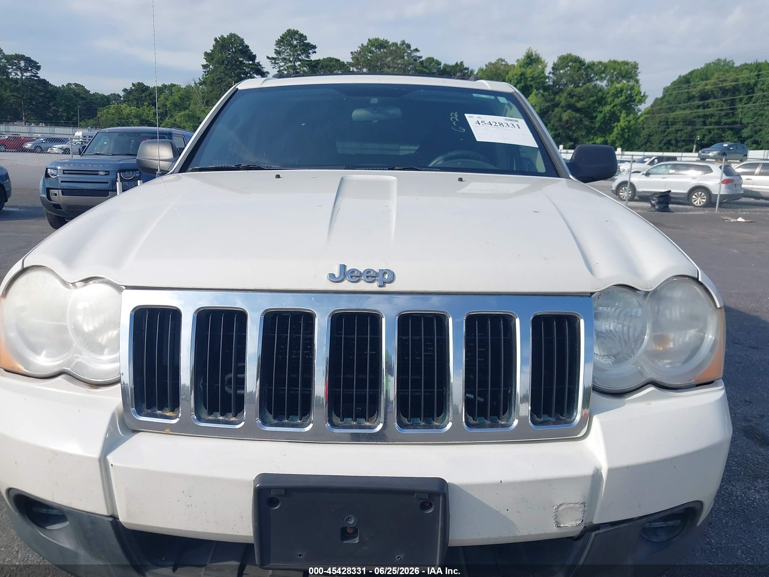 2010 Jeep Grand Cherokee Laredo White vin: 1J4PR4GK8AC103227