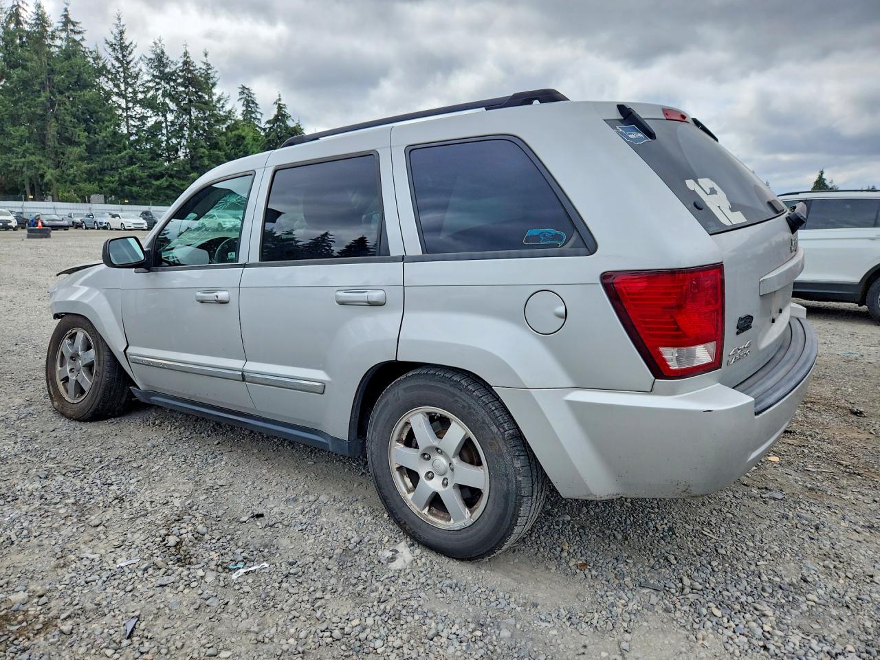 2010 Jeep Grand Cherokee Laredo Silver vin: 1J4PR4GK8AC119699