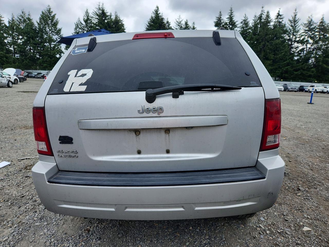 2010 Jeep Grand Cherokee Laredo Silver vin: 1J4PR4GK8AC119699
