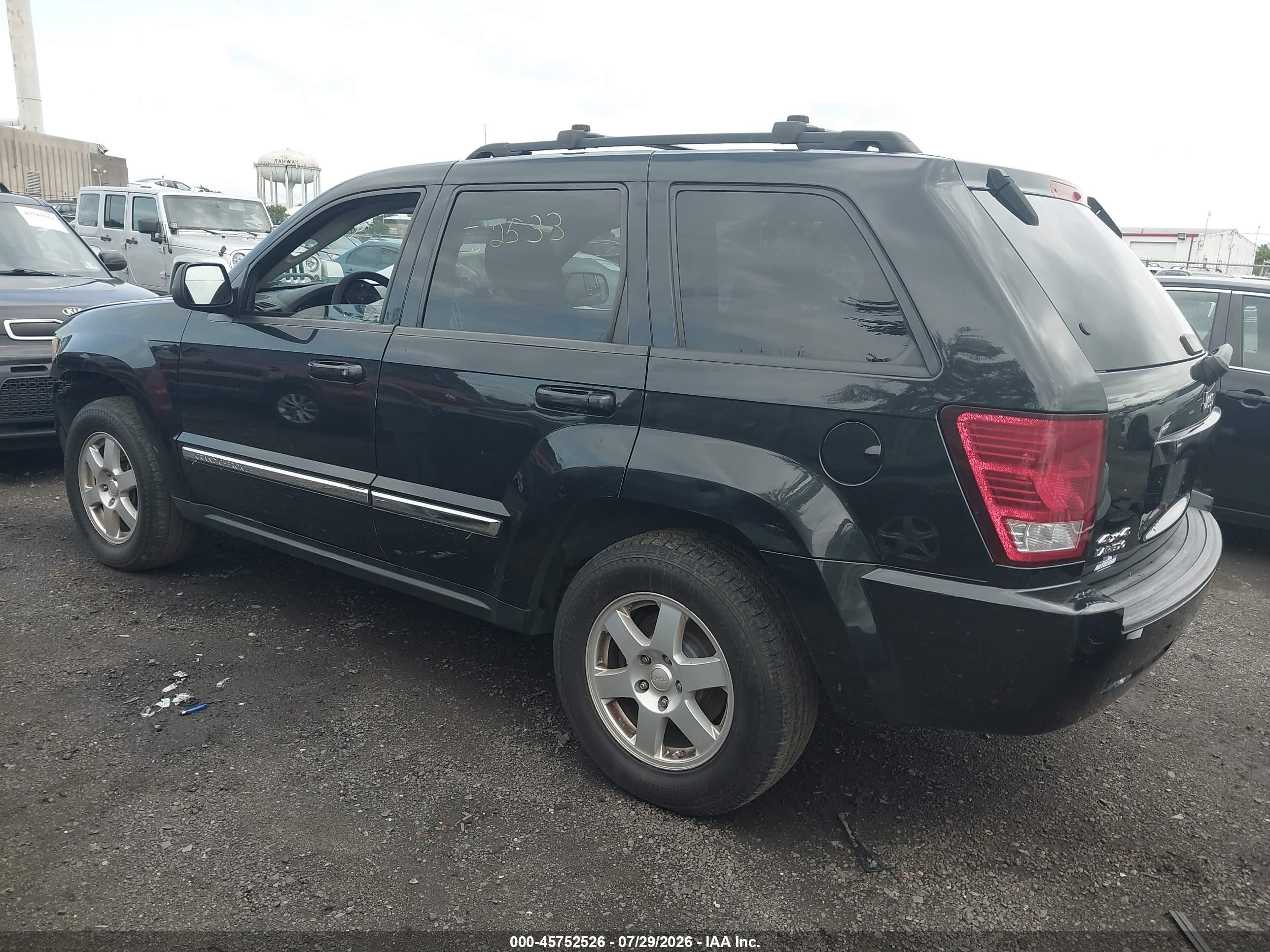 2010 Jeep Grand Cherokee Laredo Черный vin: 1J4PR4GK8AC137801