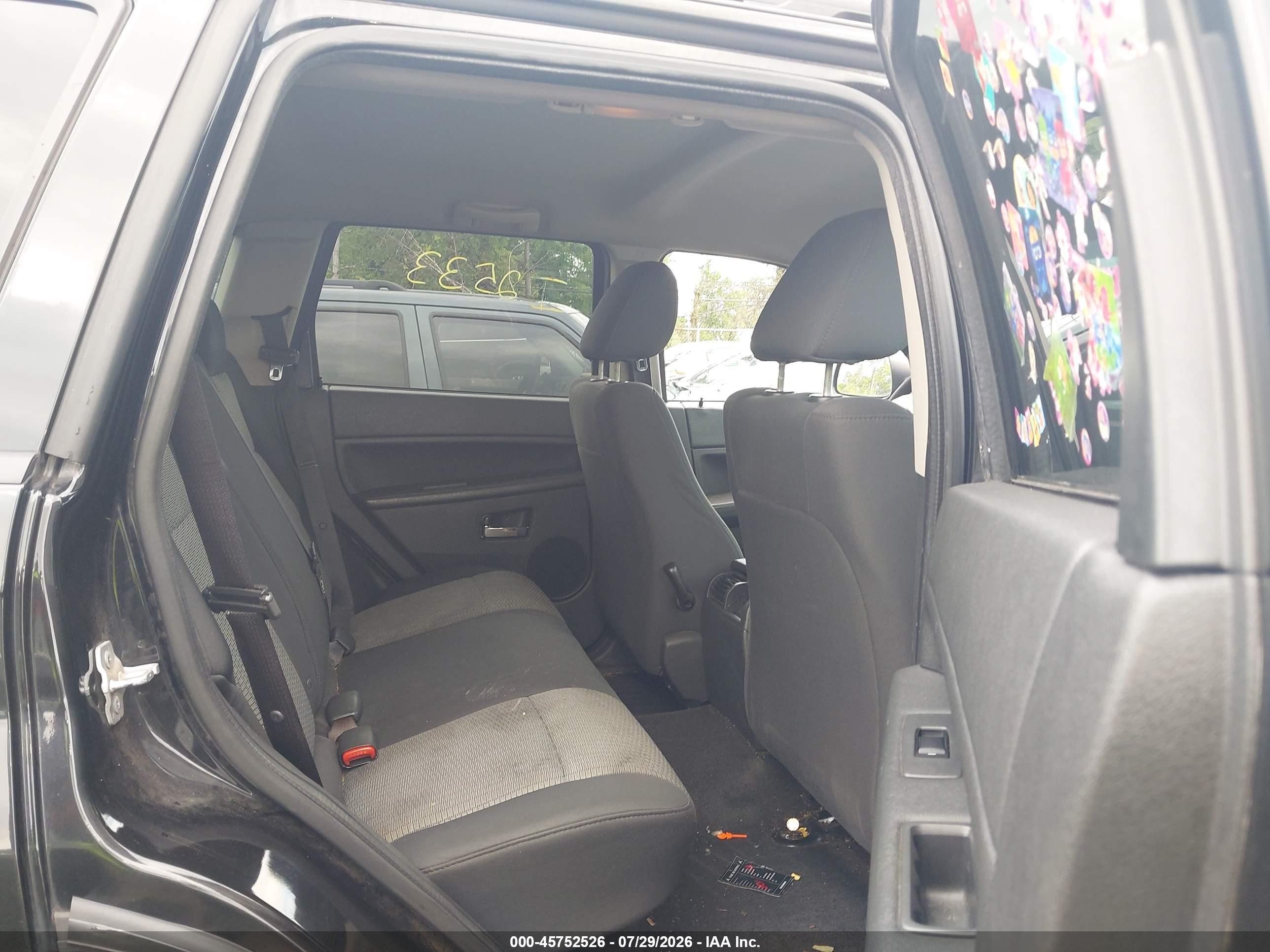 2010 Jeep Grand Cherokee Laredo Черный vin: 1J4PR4GK8AC137801