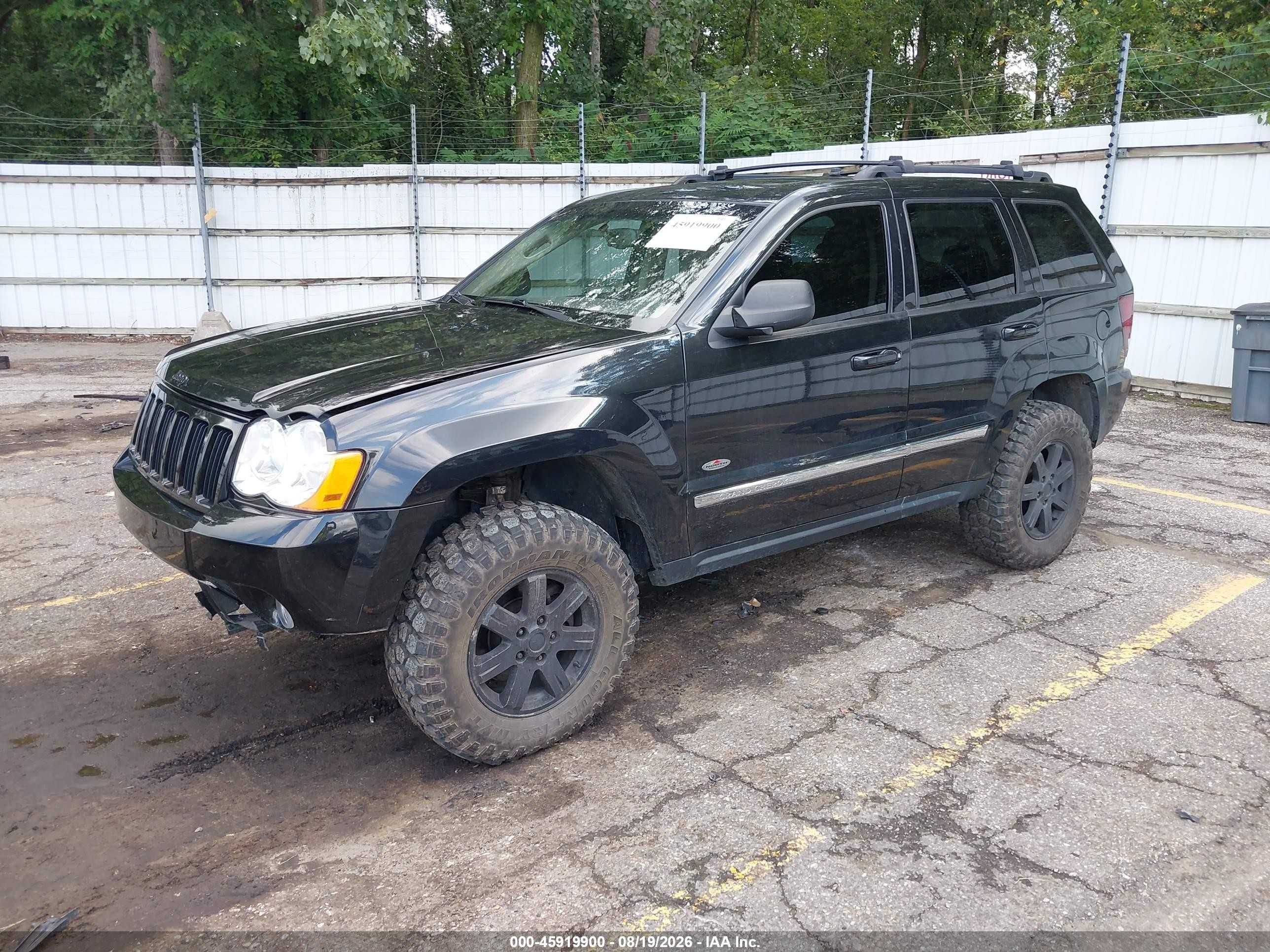 2010 Jeep Grand Cherokee Laredo Черный vin: 1J4PR4GK9AC115953