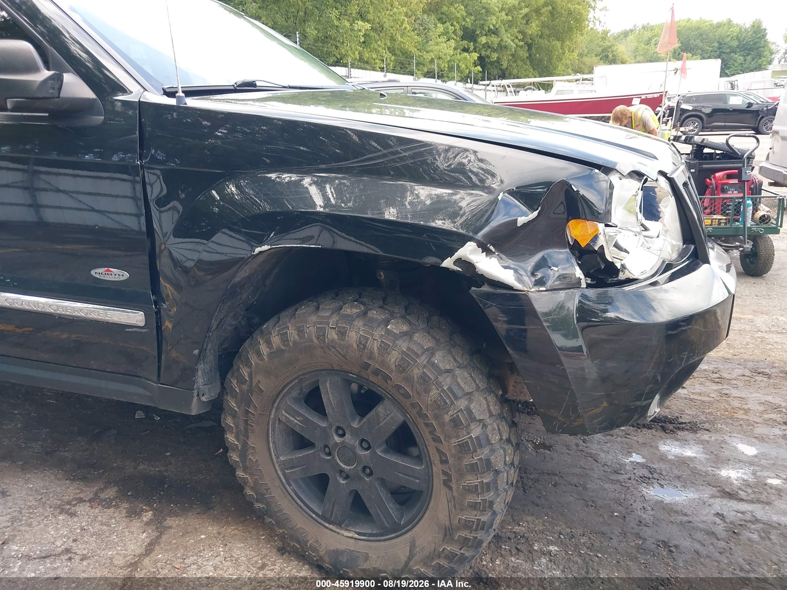2010 Jeep Grand Cherokee Laredo Черный vin: 1J4PR4GK9AC115953