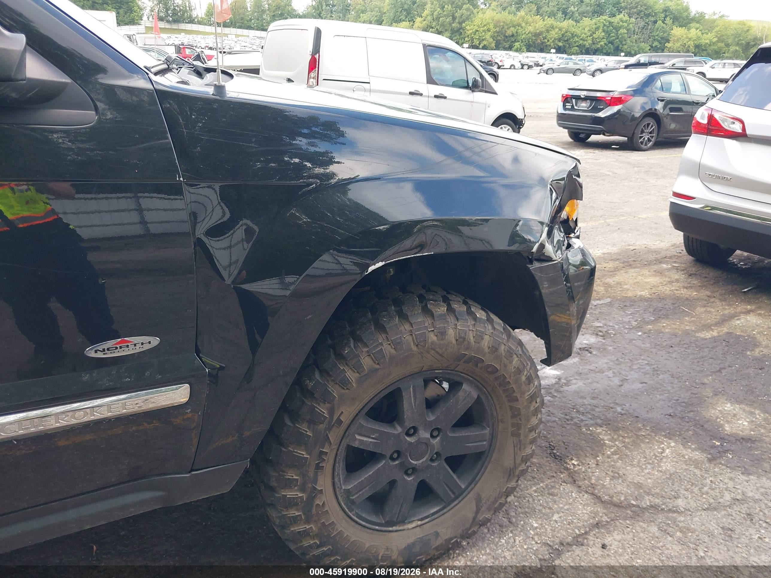 2010 Jeep Grand Cherokee Laredo Черный vin: 1J4PR4GK9AC115953