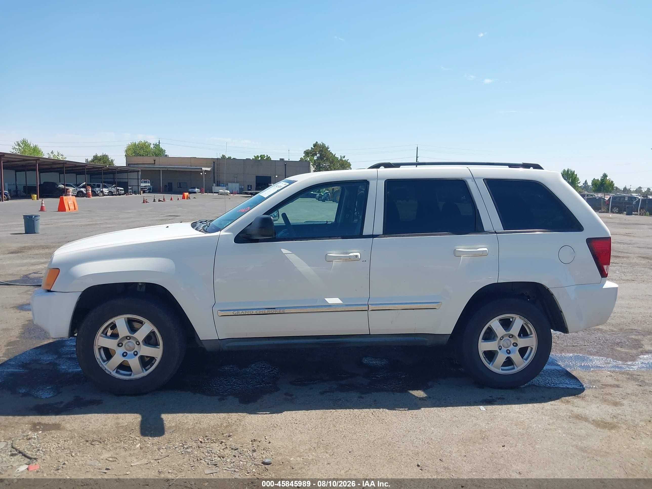 2010 Jeep Grand Cherokee Laredo White vin: 1J4PR4GK9AC140464