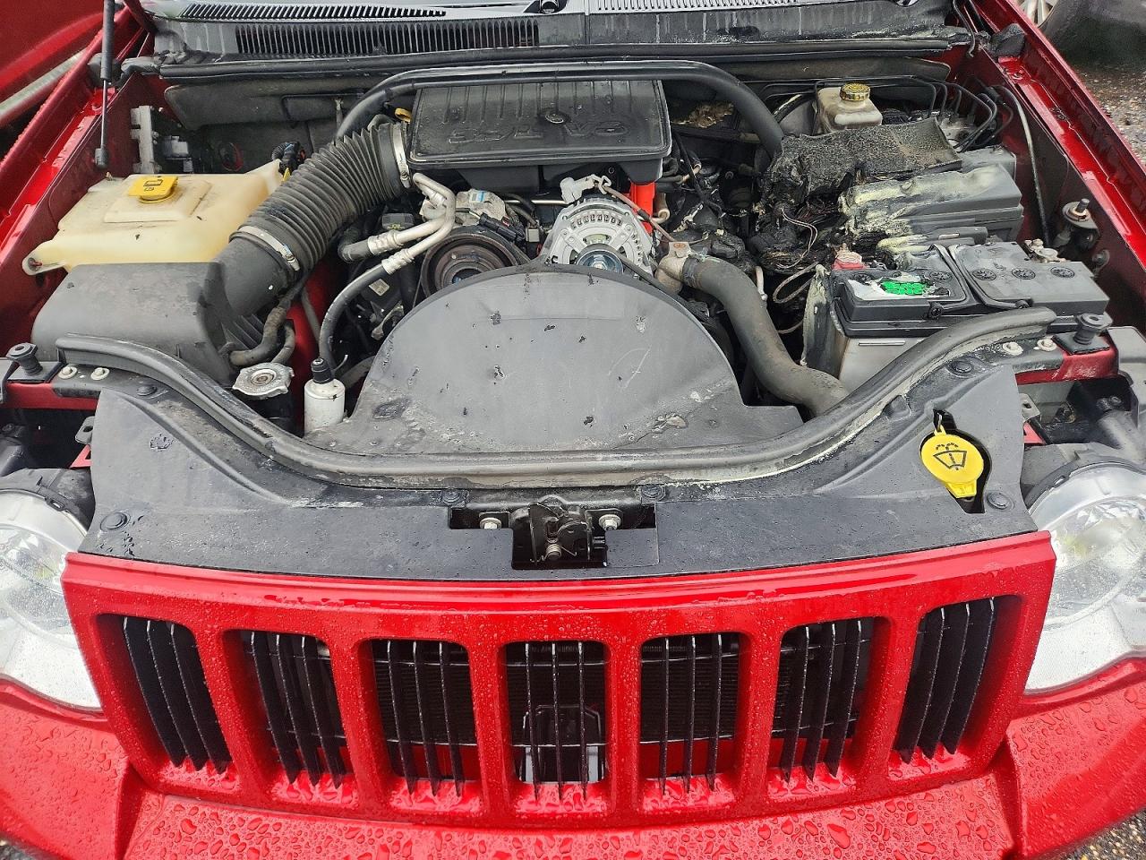 2010 Jeep Grand Cherokee Laredo Red vin: 1J4PR4GK9AC149004