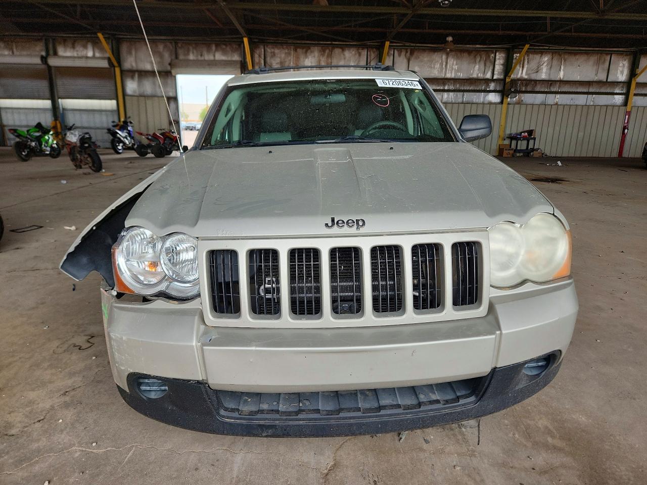 2010 Jeep Grand Cherokee Laredo Gray vin: 1J4PR4GKXAC100653