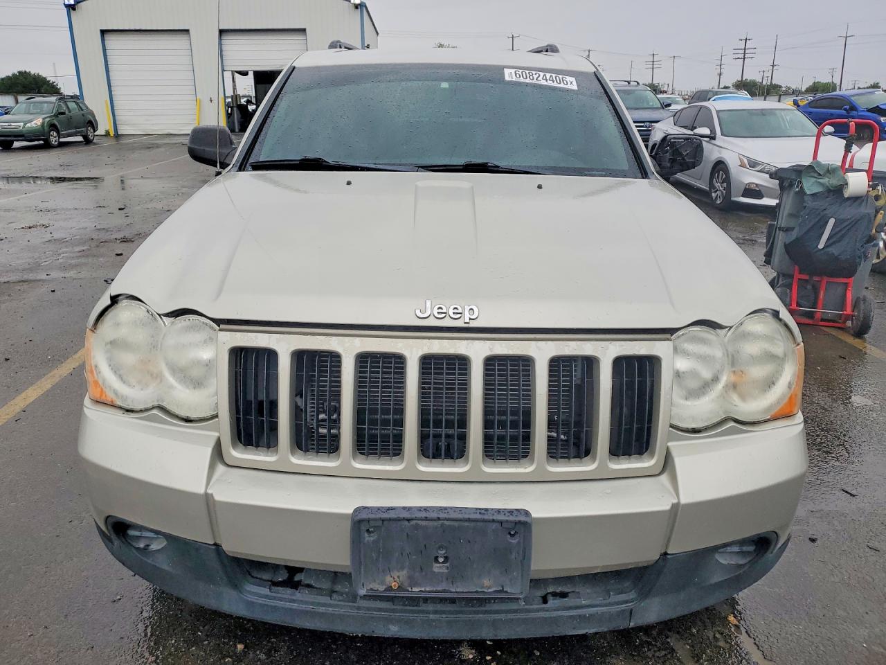 2010 Jeep Grand Cherokee Laredo Желто-коричневый vin: 1J4PR4GKXAC130753