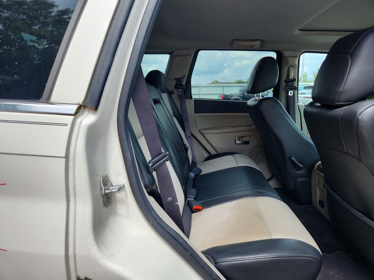 2010 Jeep Grand Cherokee Limited White vin: 1J4PR5GK2AC107702