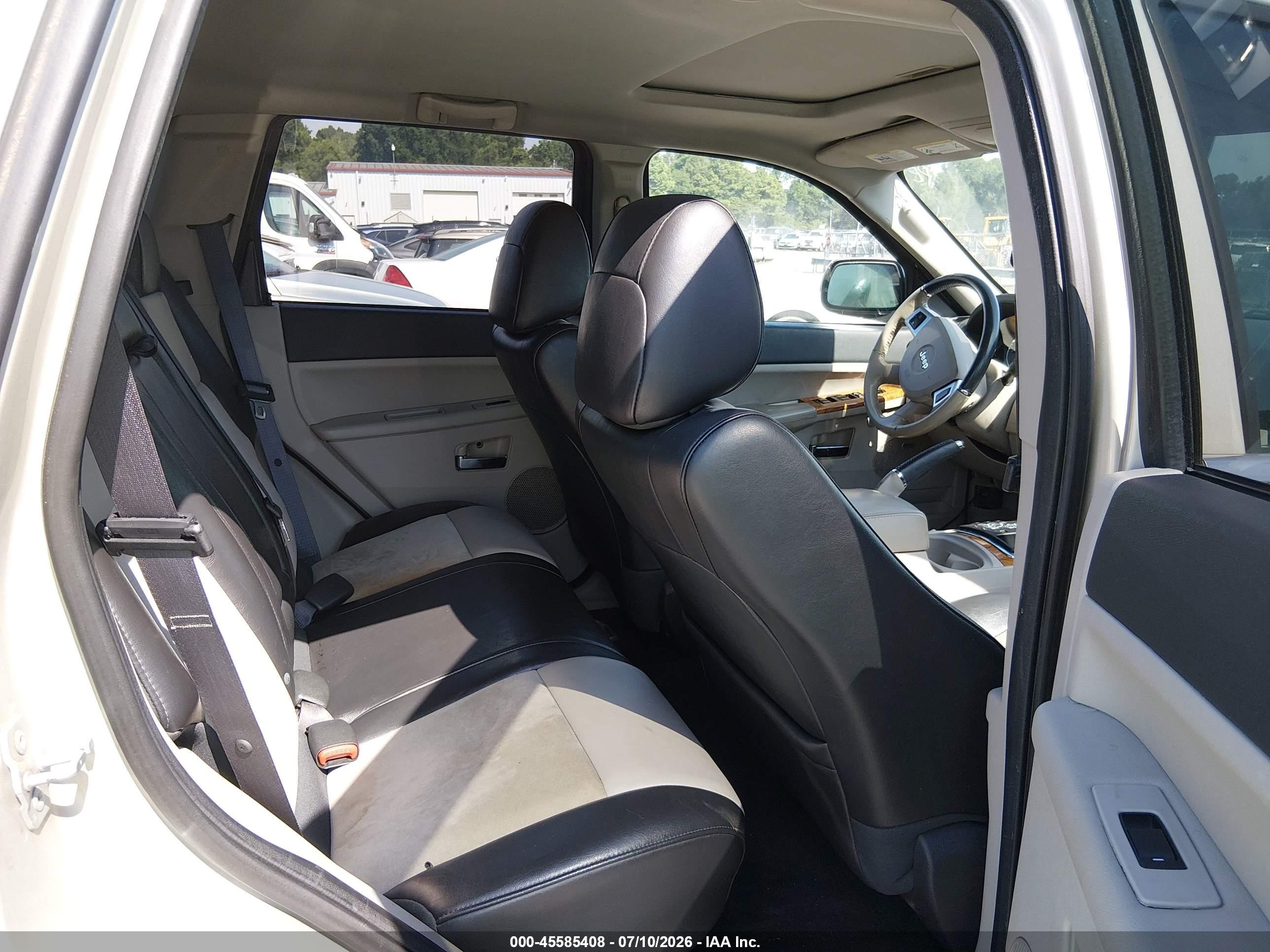 2010 Jeep Grand Cherokee Limited Серебряный vin: 1J4PR5GK7AC120333