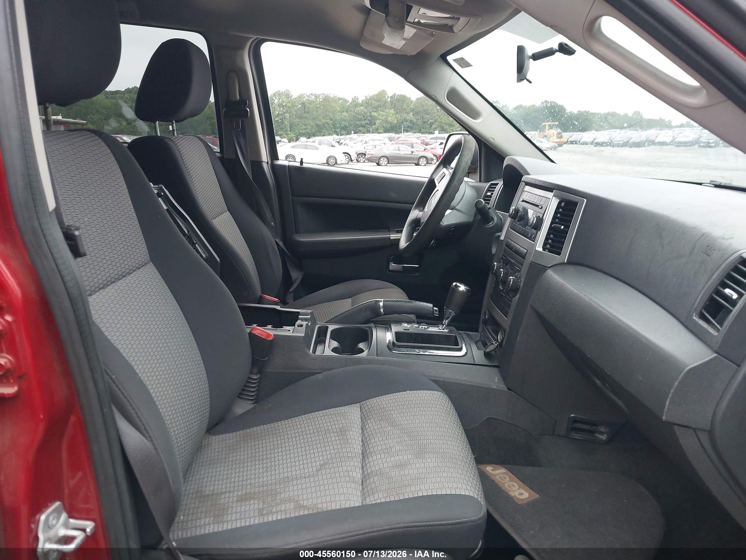 2010 Jeep Grand Cherokee Laredo Red vin: 1J4PS4GK1AC121573