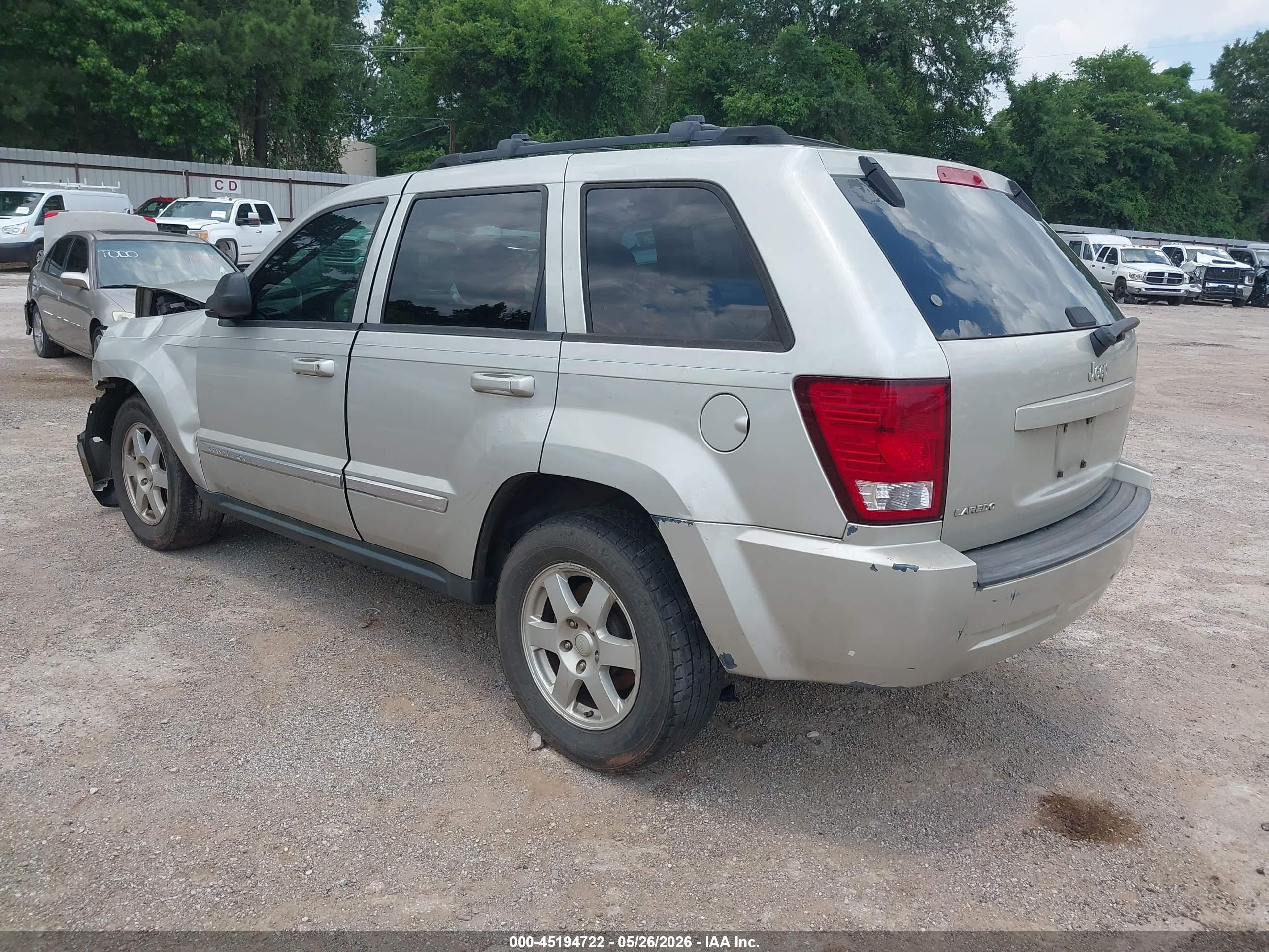 2010 Jeep Grand Cherokee Laredo Silver vin: 1J4PS4GK1AC121699