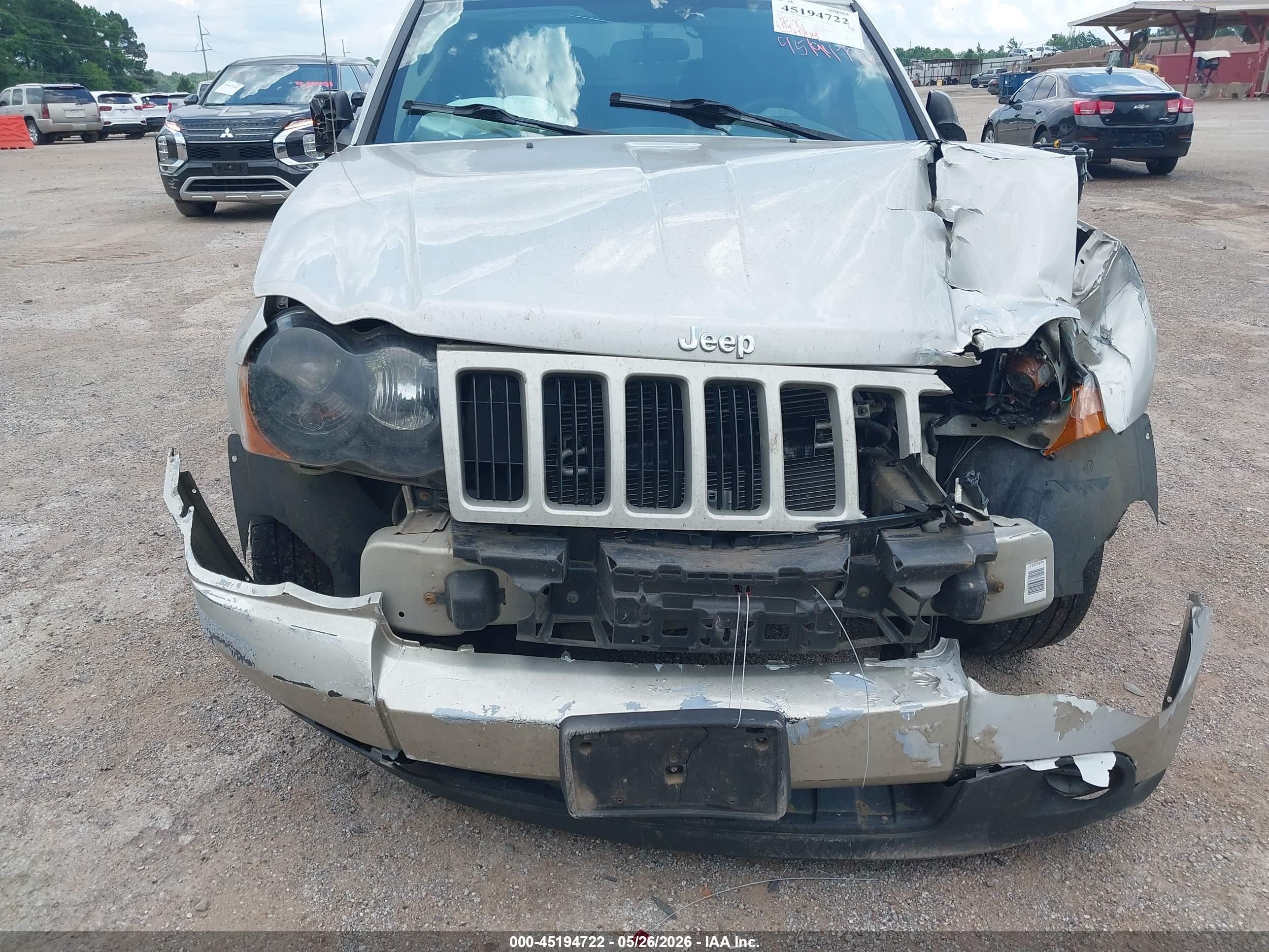2010 Jeep Grand Cherokee Laredo Silver vin: 1J4PS4GK1AC121699