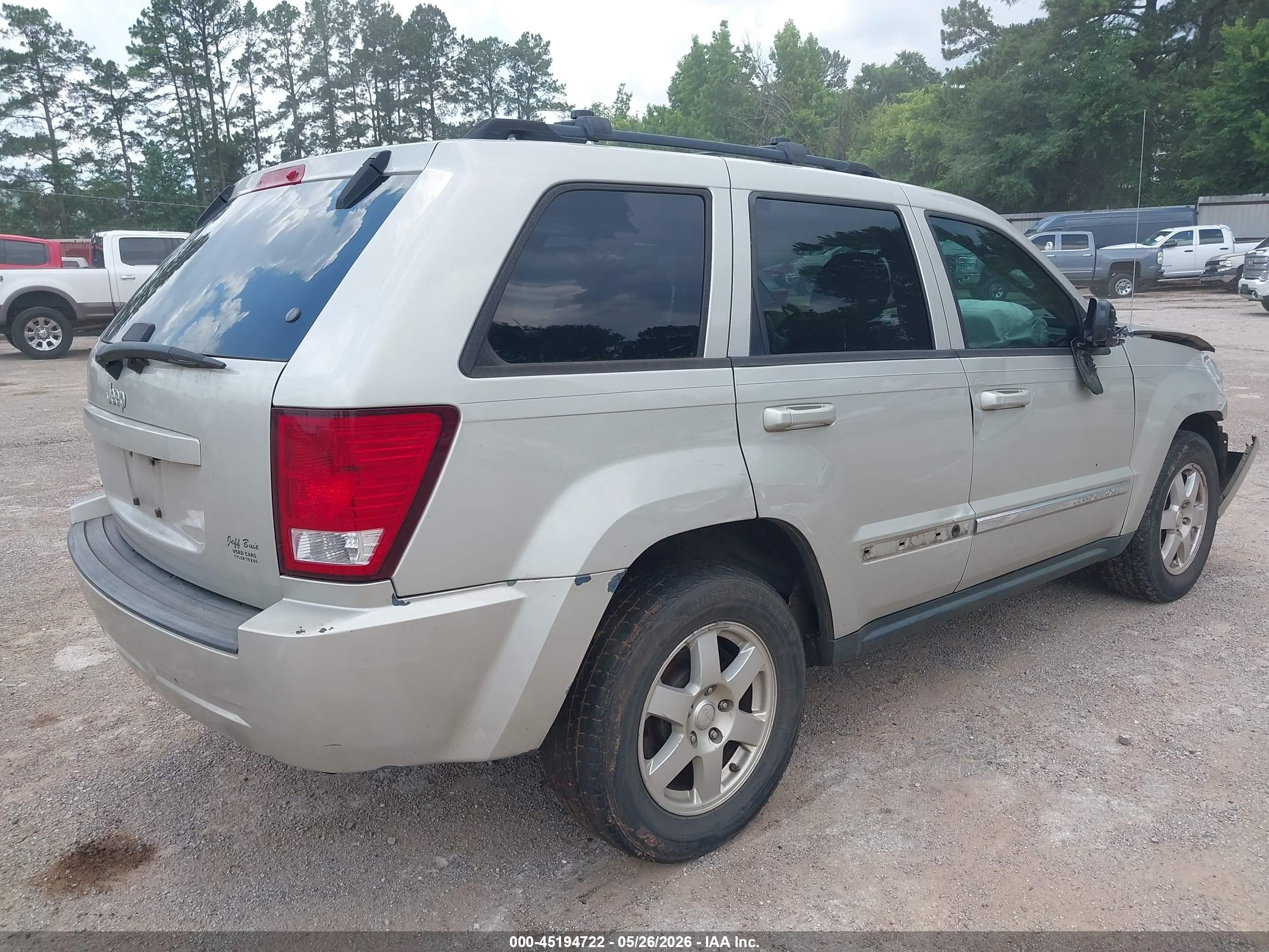2010 Jeep Grand Cherokee Laredo Silver vin: 1J4PS4GK1AC121699