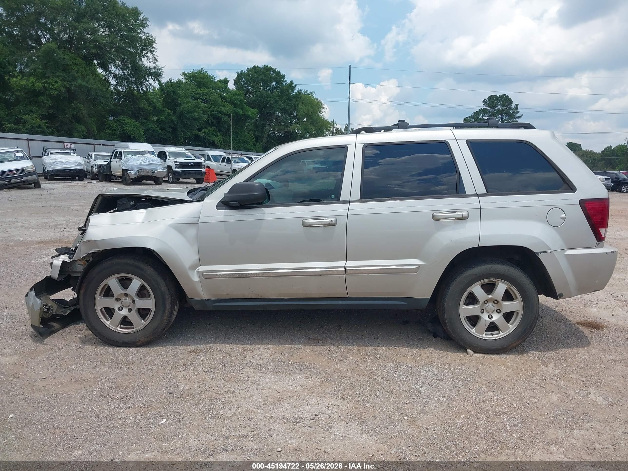 2010 Jeep Grand Cherokee Laredo Silver vin: 1J4PS4GK1AC121699