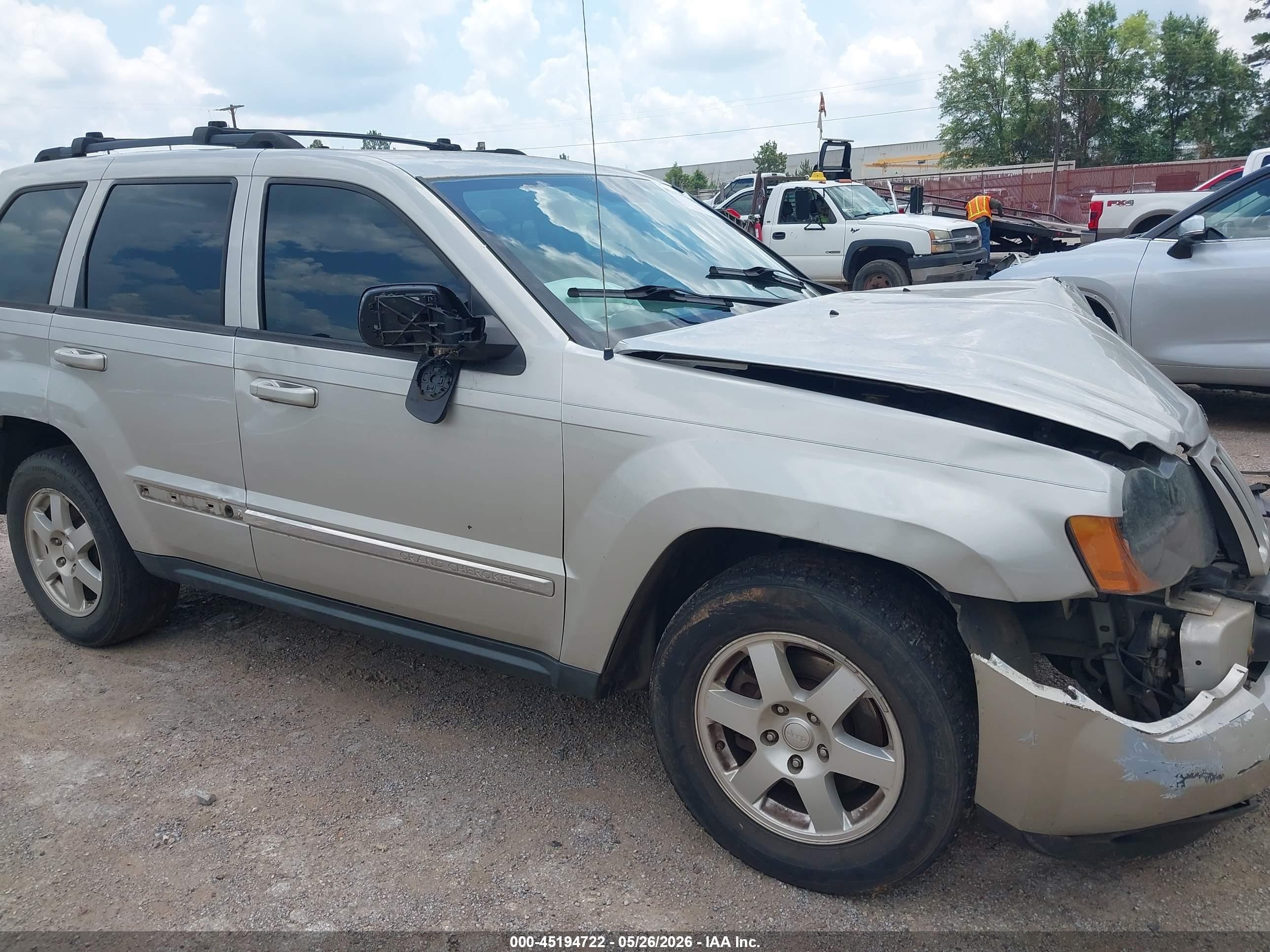 2010 Jeep Grand Cherokee Laredo Silver vin: 1J4PS4GK1AC121699