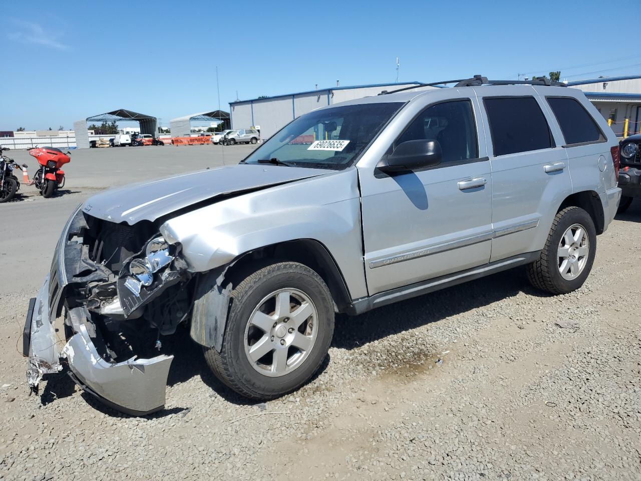 2010 Jeep Grand Cherokee Laredo Silver vin: 1J4PS4GK1AC156341