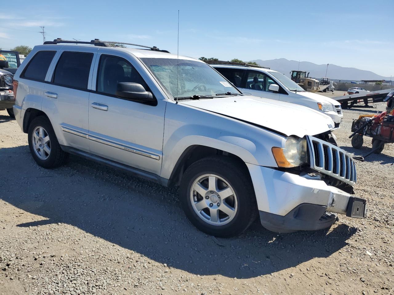 2010 Jeep Grand Cherokee Laredo Silver vin: 1J4PS4GK1AC156341