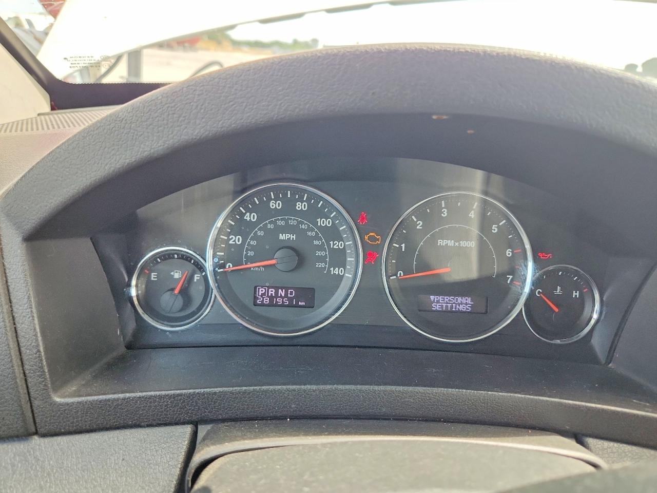 2010 Jeep Grand Cherokee Laredo Белый vin: 1J4PS4GK3AC106766
