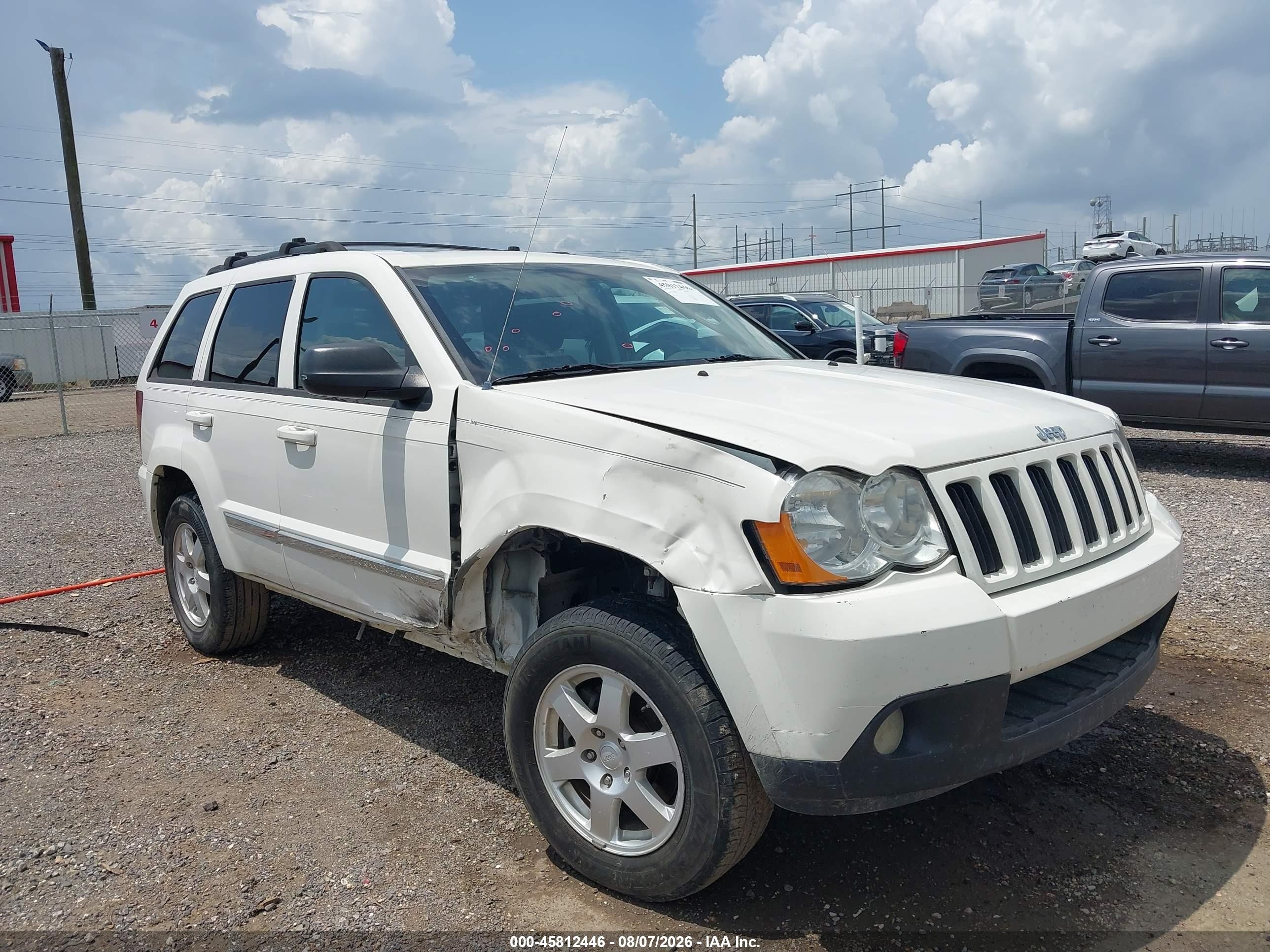 2010 Jeep Grand Cherokee Laredo White vin: 1J4PS4GK3AC136737