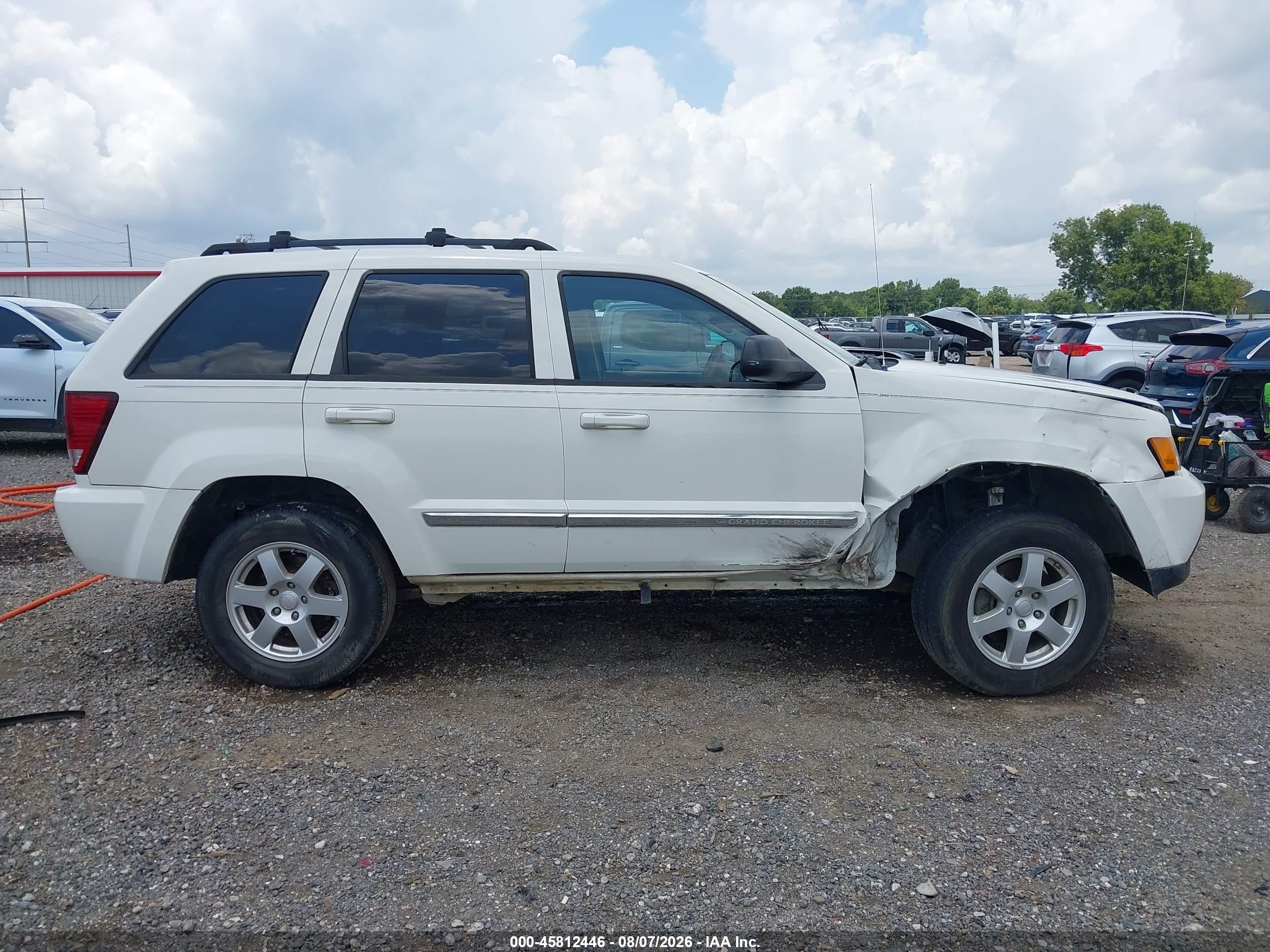 2010 Jeep Grand Cherokee Laredo White vin: 1J4PS4GK3AC136737