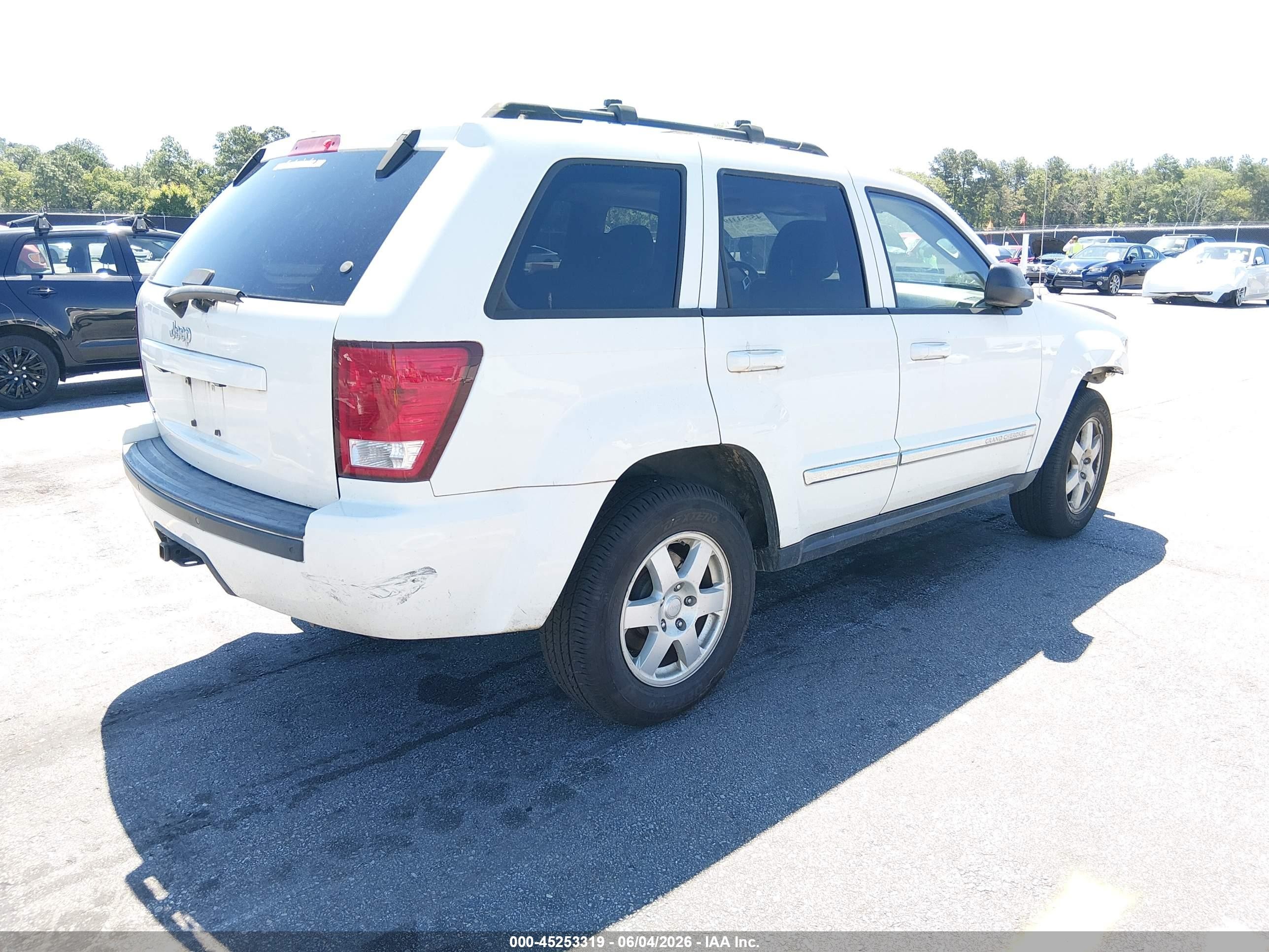 2010 Jeep Grand Cherokee Laredo White vin: 1J4PS4GK5AC144001