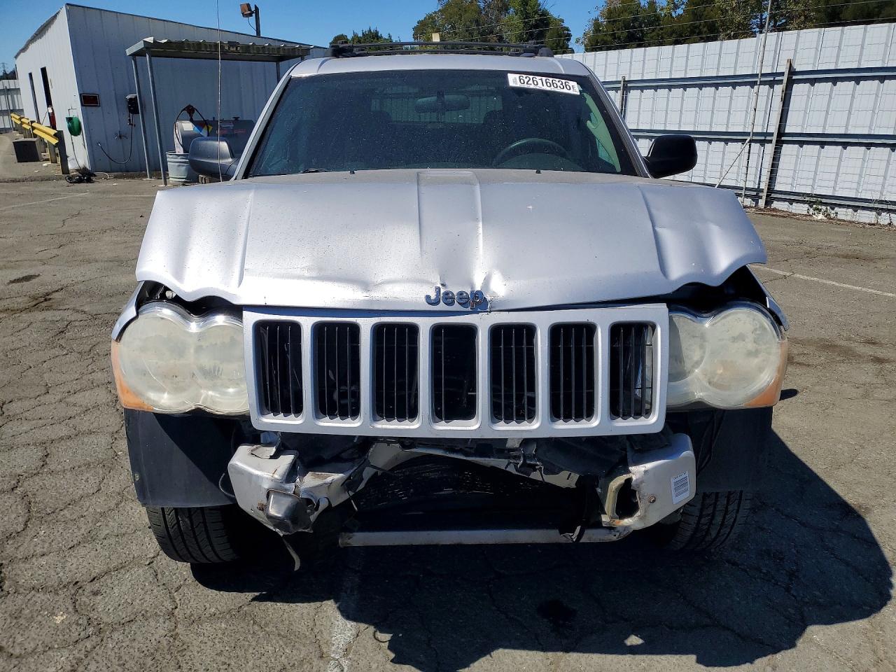 2010 Jeep Grand Cherokee Laredo Silver vin: 1J4PS4GK5AC155354