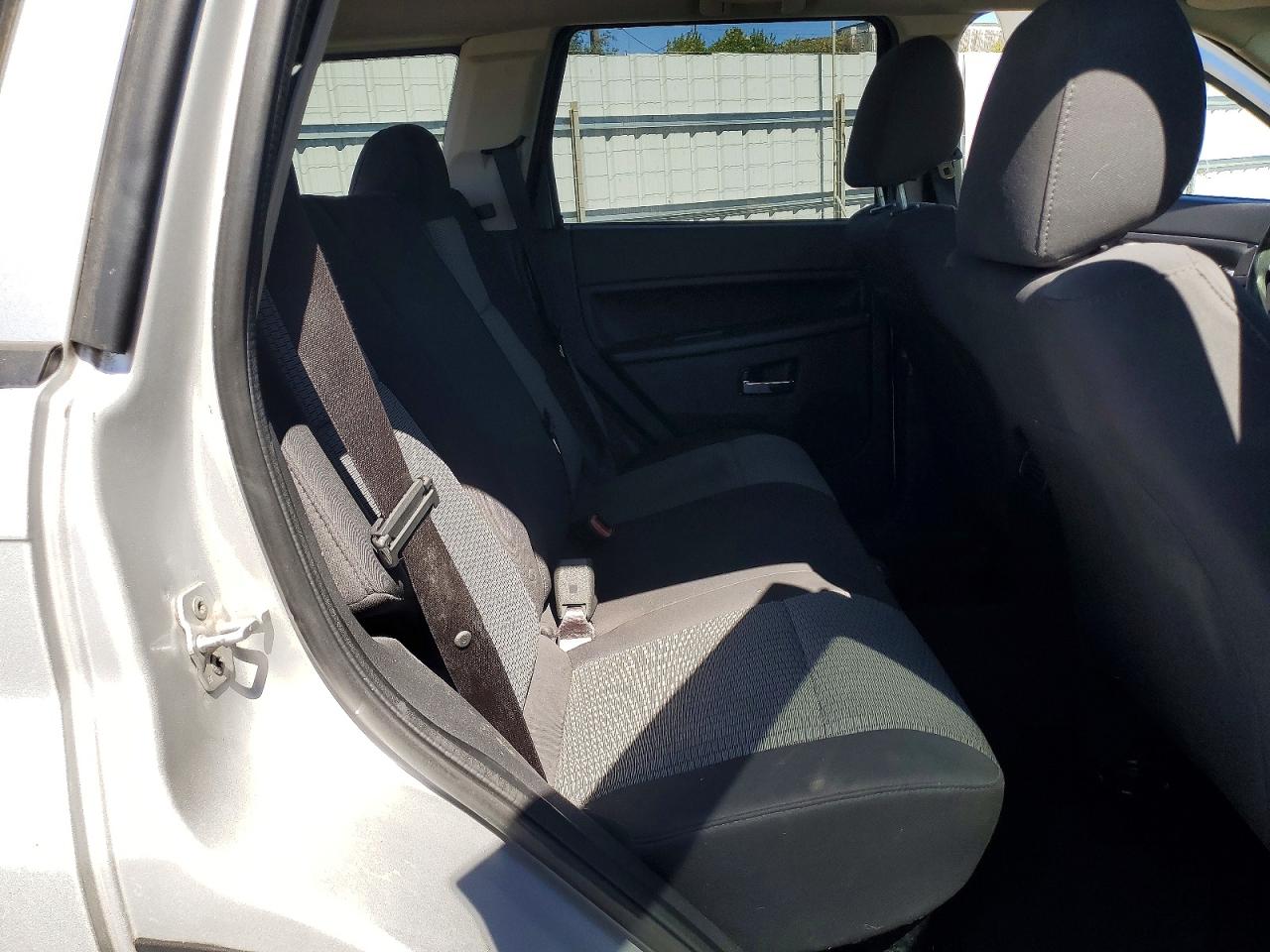 2010 Jeep Grand Cherokee Laredo Silver vin: 1J4PS4GK5AC155354