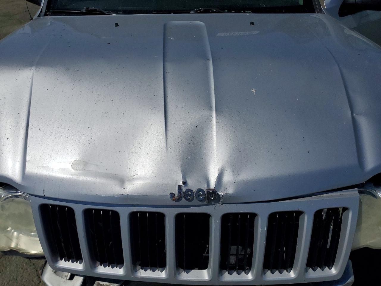 2010 Jeep Grand Cherokee Laredo Silver vin: 1J4PS4GK5AC155354