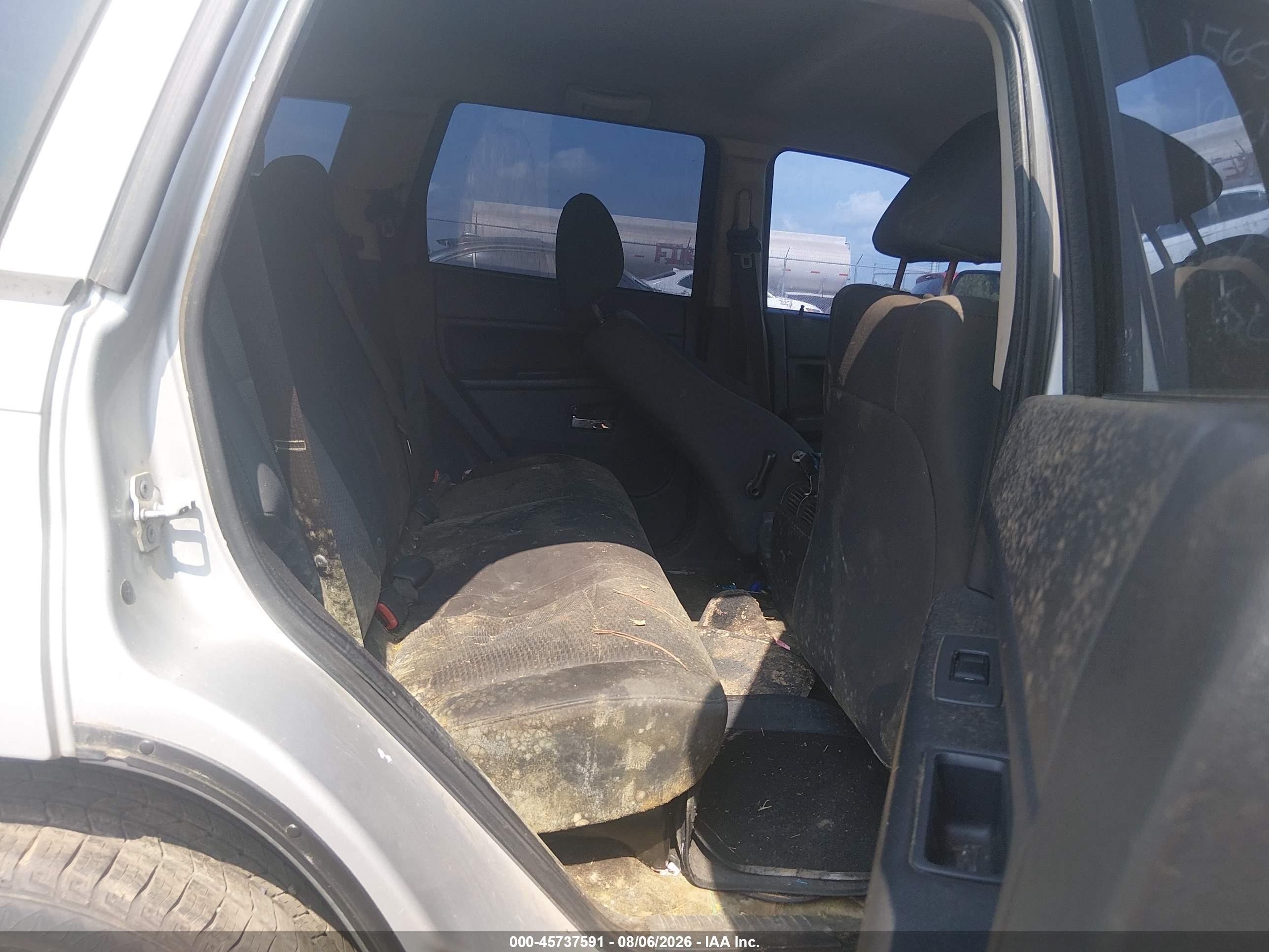 2010 Jeep Grand Cherokee Laredo Серебряный vin: 1J4PS4GK7AC156537